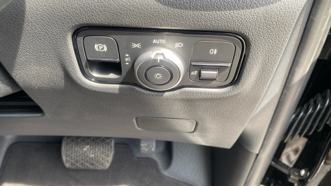 Mercedes-Benz Vito L2 Diesel Rwd 119CDI Select Crew Van 9G-Tronic - Image 35